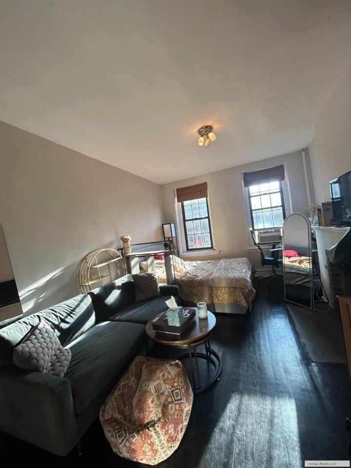 59 W 8th St - Photo 2 of 10