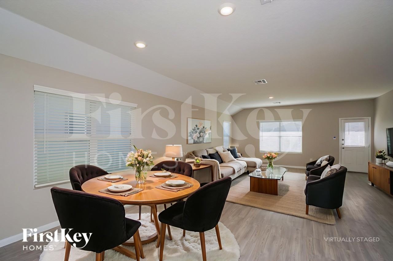 1252 Treehouse Ln - Photo 6 of 19