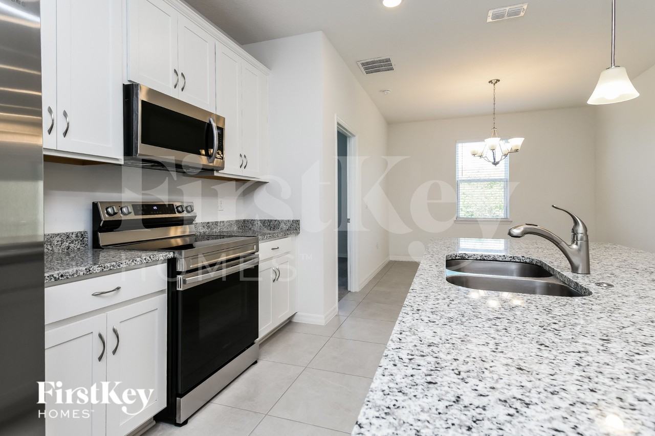 1224 Spokane Pt - Photo 7 of 19