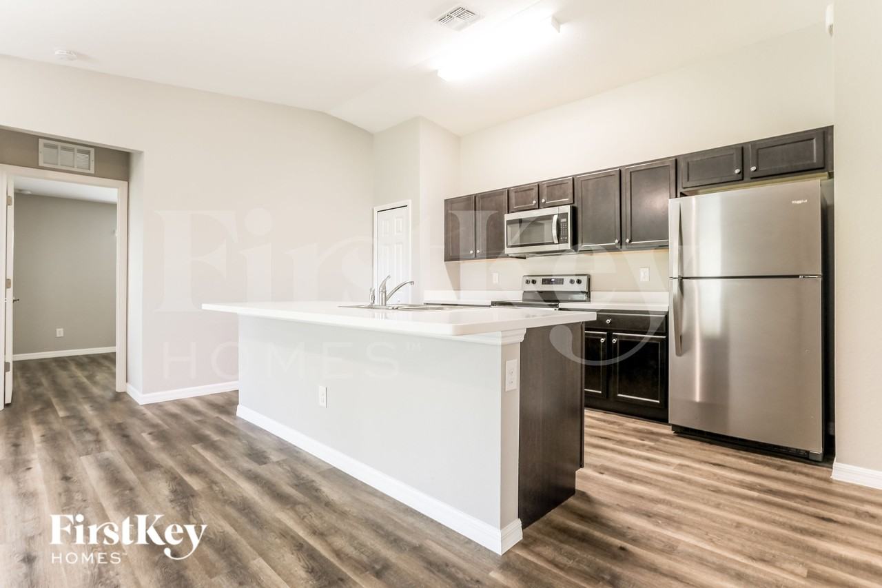 20431 Mount Prospect Ave - Photo 6 of 18