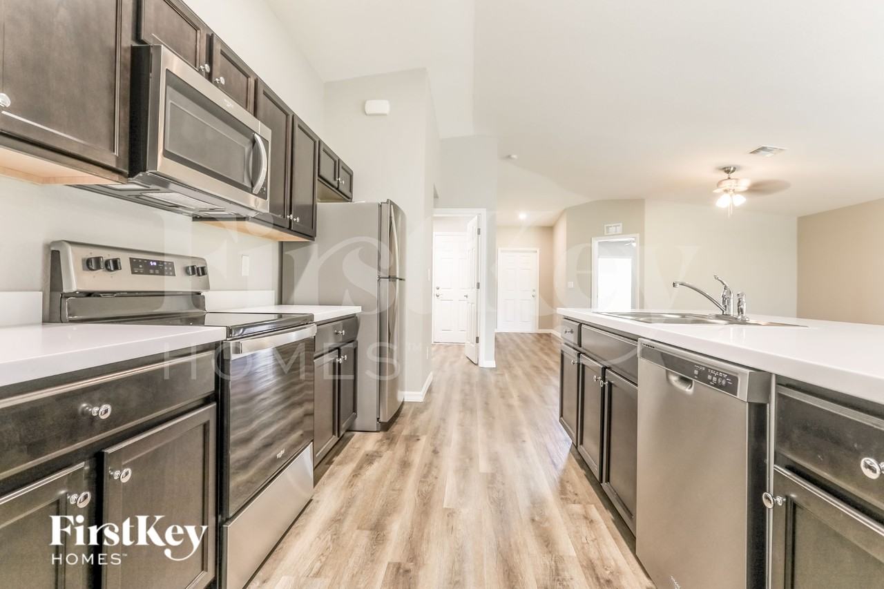 20431 Mount Prospect Ave - Photo 7 of 18