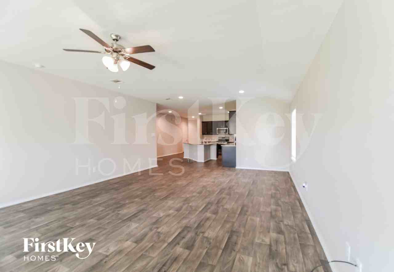 15214 Stulan Burn Dr - Photo 5 of 18