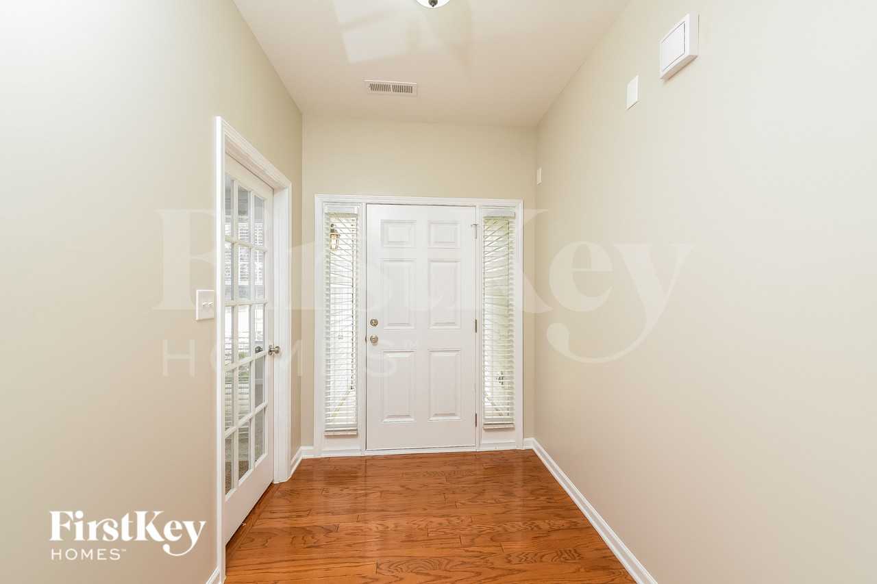 6063 Willomere Cir - Photo 2 of 18