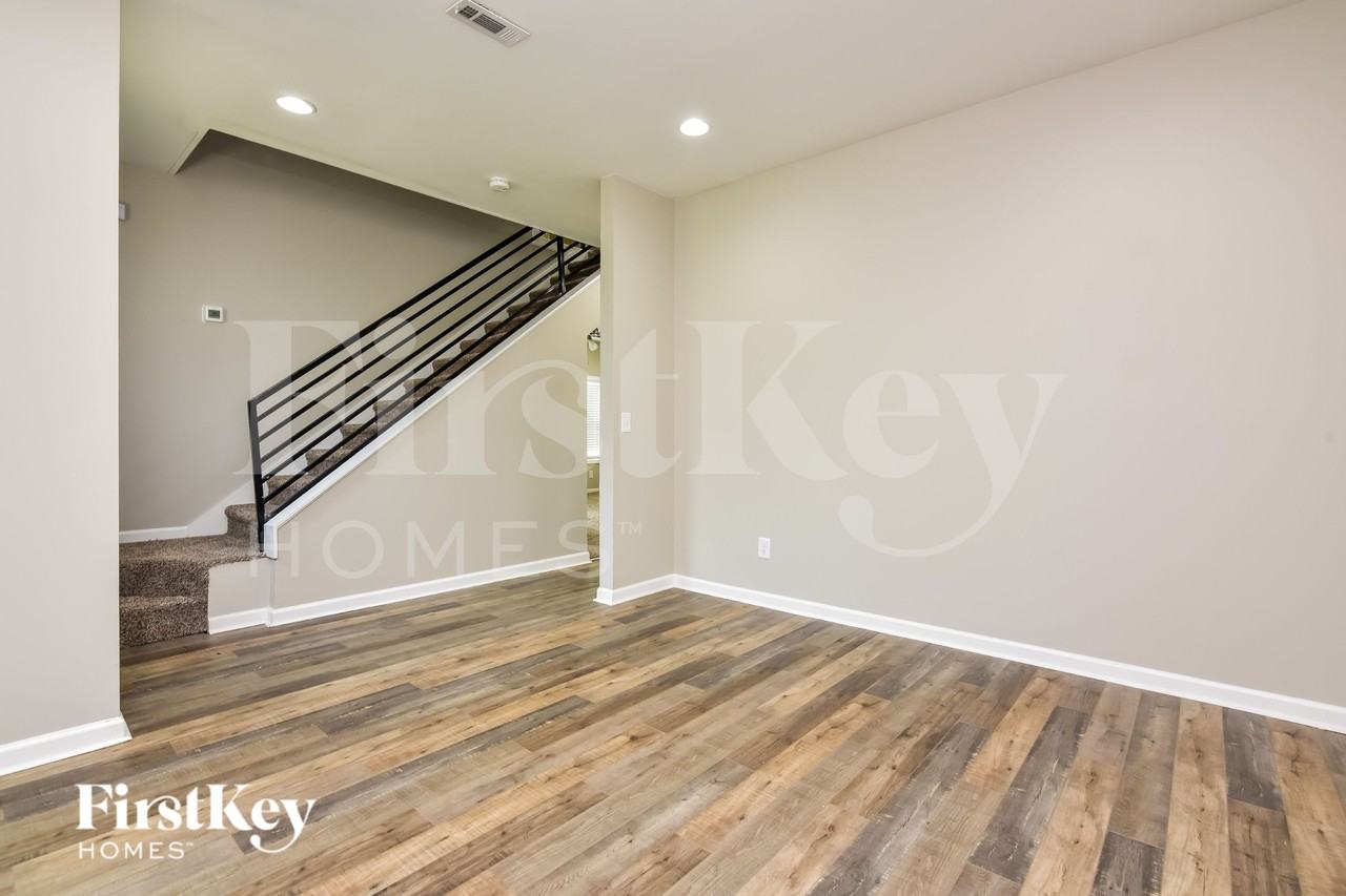 6188 Leverett Dr - Photo 2 of 18