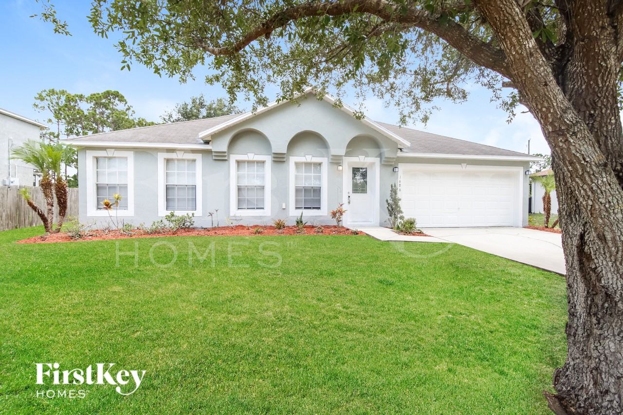 1686 Whiting St Se - Photo 2 of 18