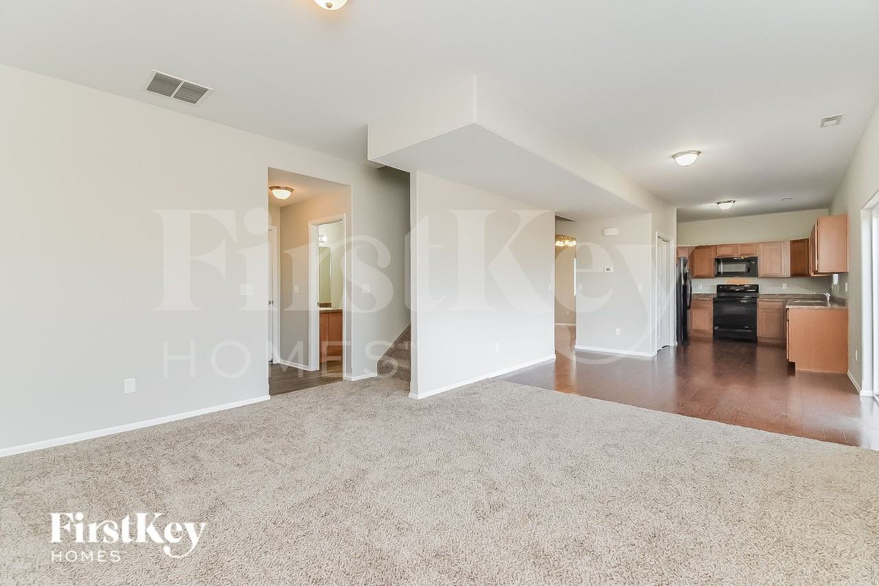 3632 Wild Daisy Dr - Photo 2 of 18