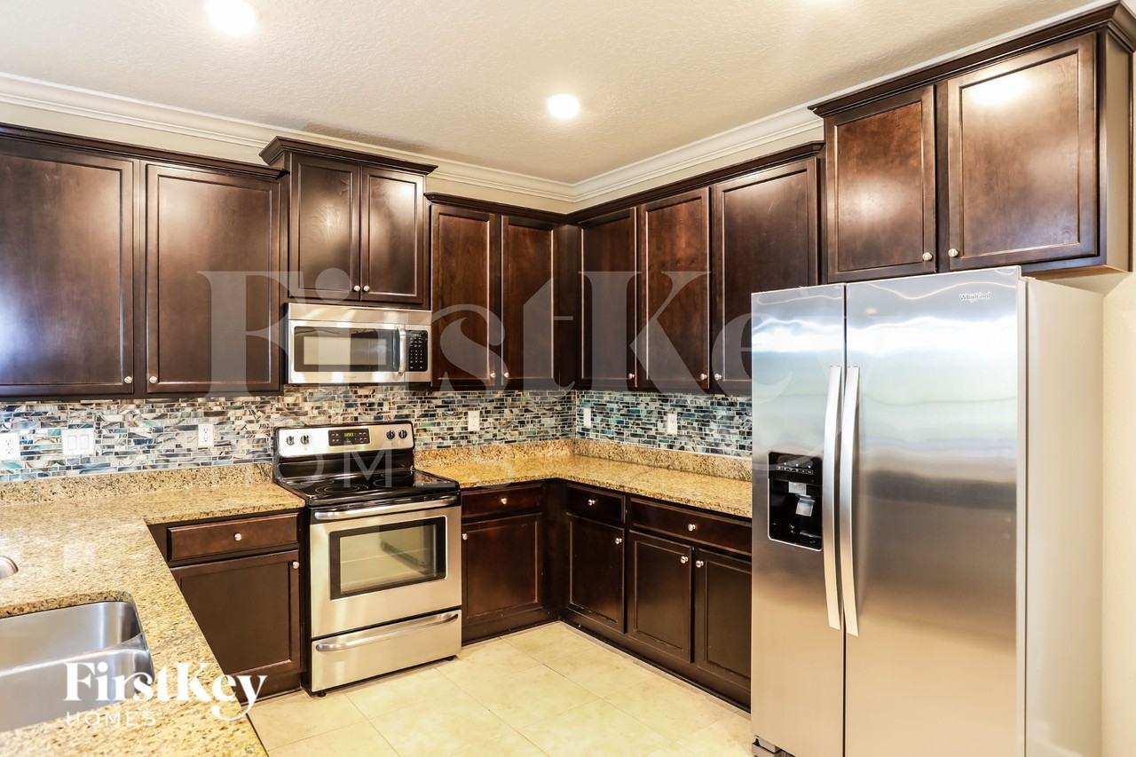 7142 Claremont Creek Dr - Photo 7 of 19