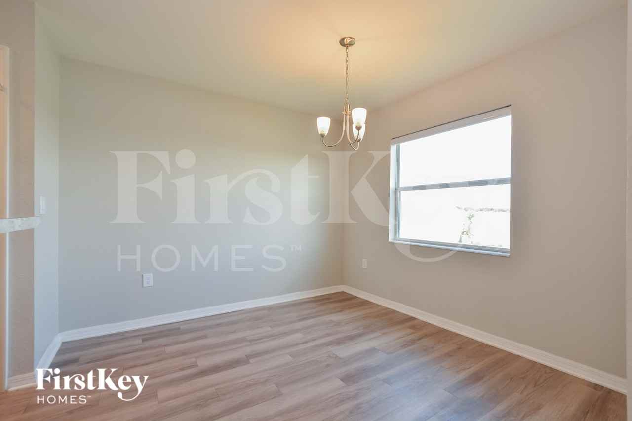 127 Sandhill Crane Ln - Photo 5 of 18