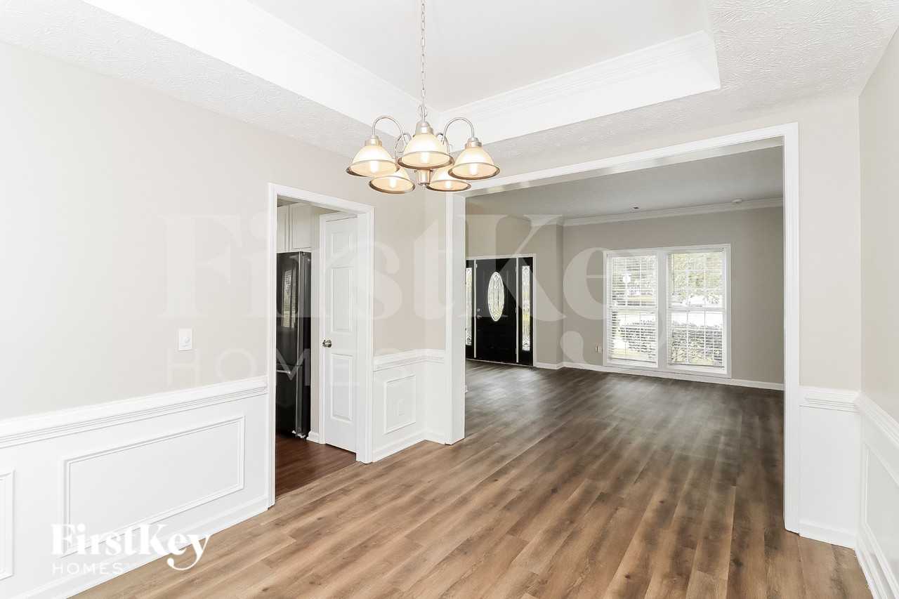 1455 Chamirey Dr Sw - Photo 7 of 18