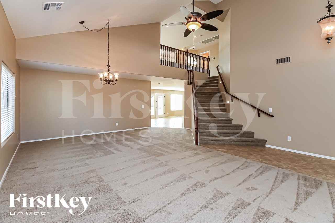 2403 W Quick Draw Way - Photo 2 of 18