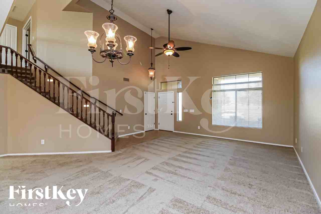 2403 W Quick Draw Way - Photo 6 of 18