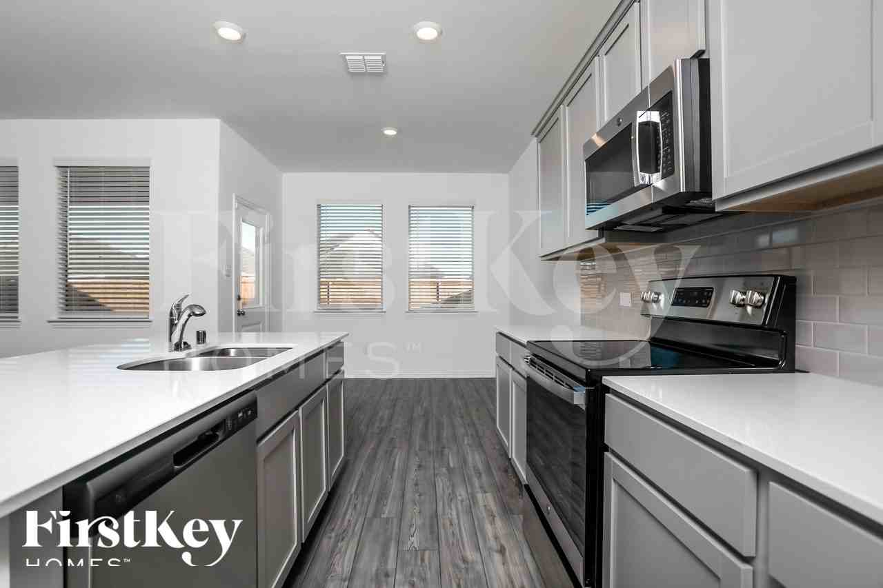 5213 Idlewood Trl - Photo 6 of 18