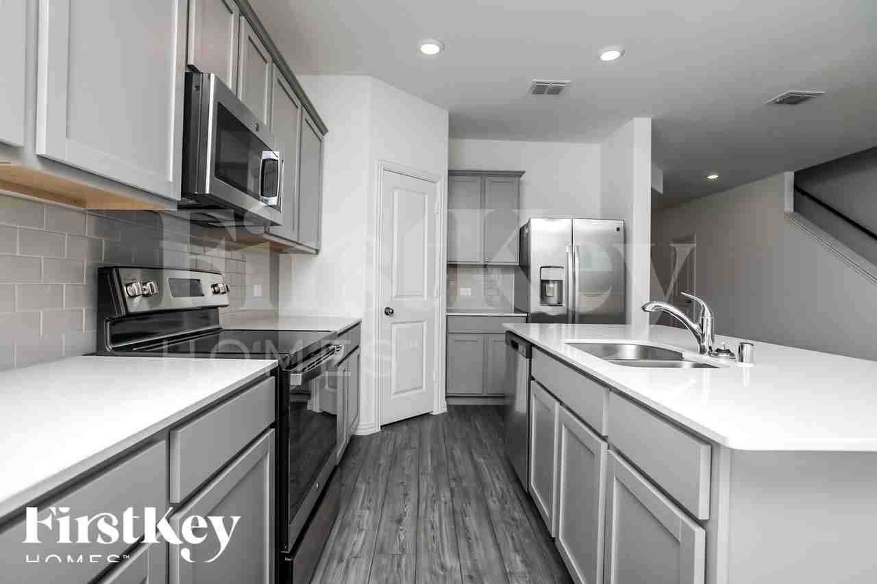 5213 Idlewood Trl - Photo 7 of 18