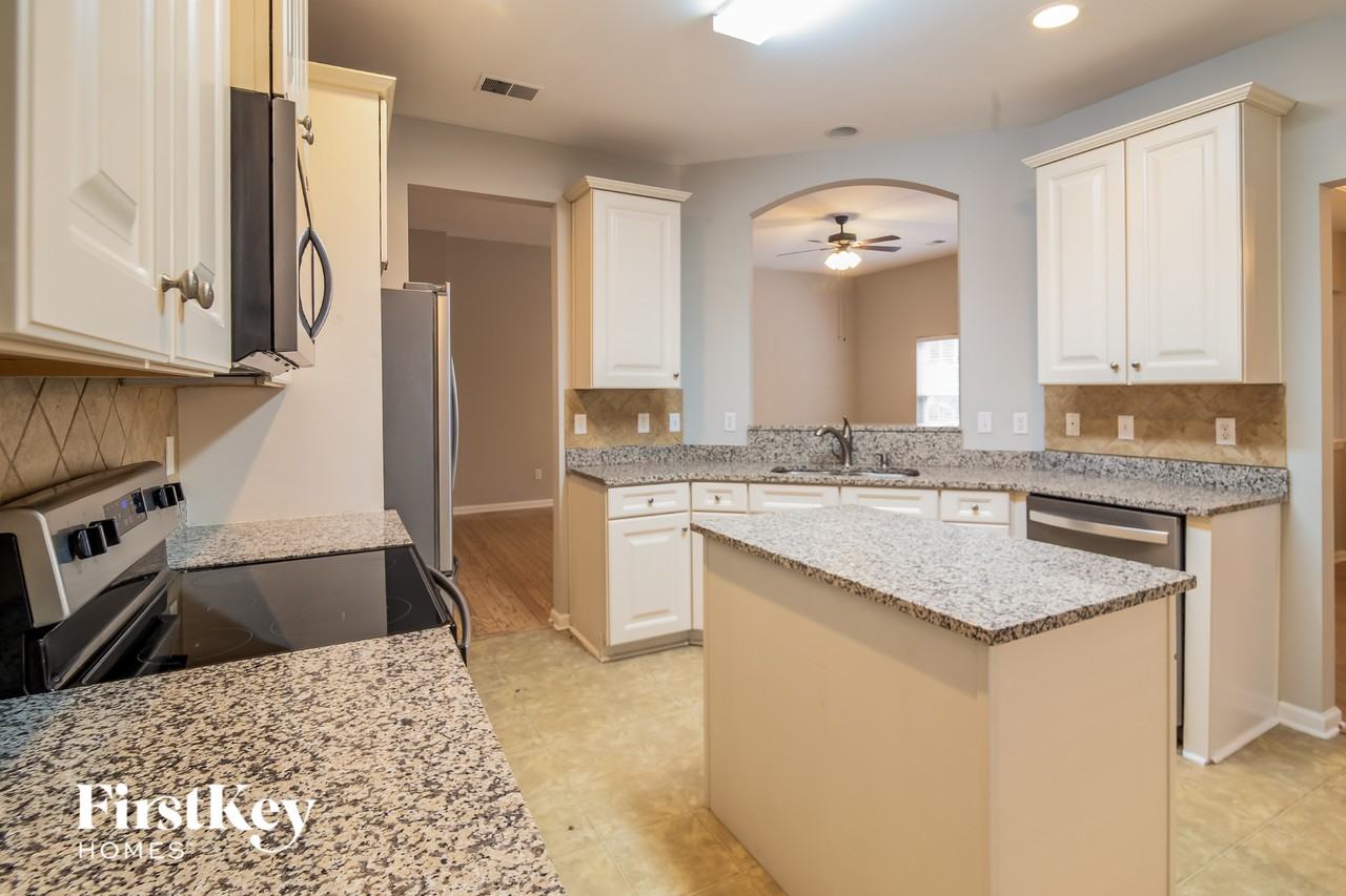 5102 Village Crier Ln - Photo 4 of 15