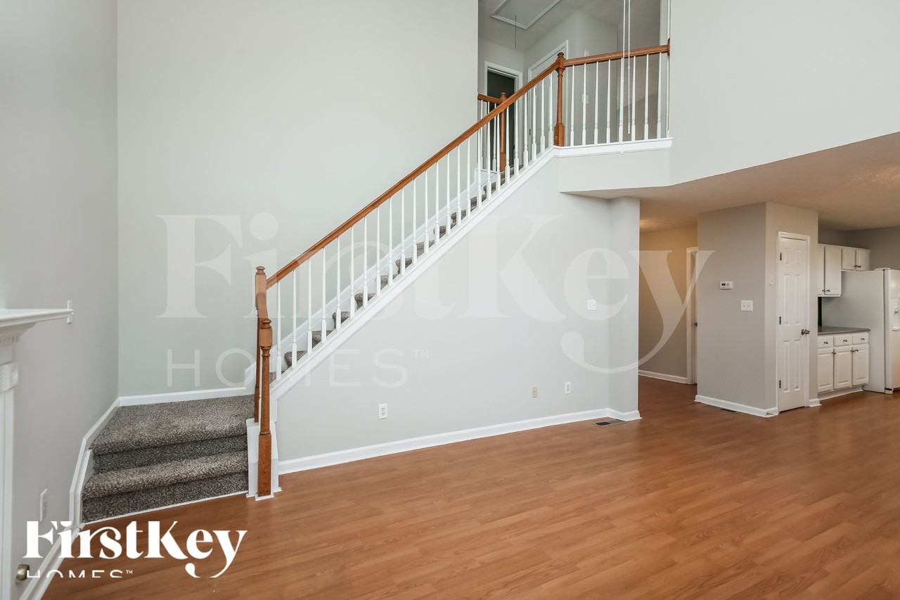 4673 Devencrest Ln - Photo 5 of 18