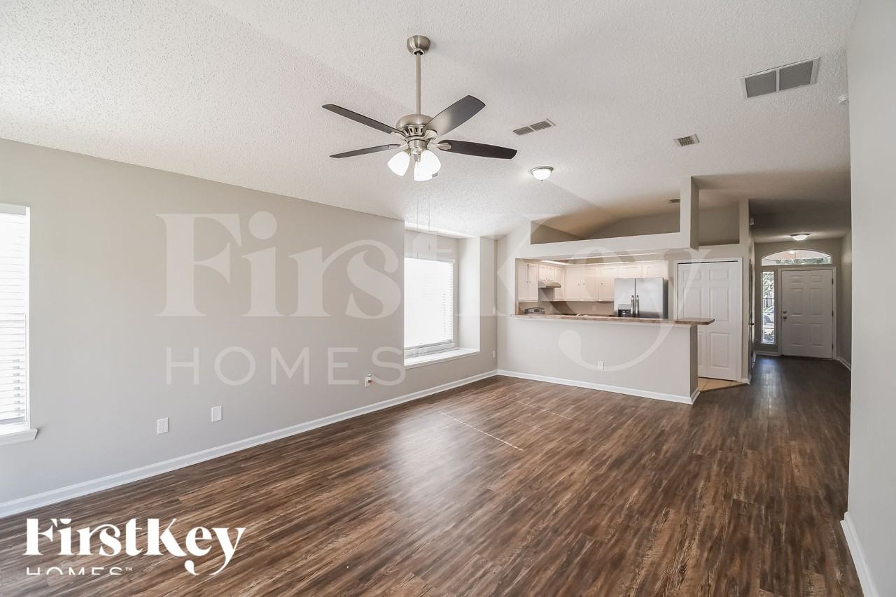 2956 Centerwood Dr - Photo 5 of 18