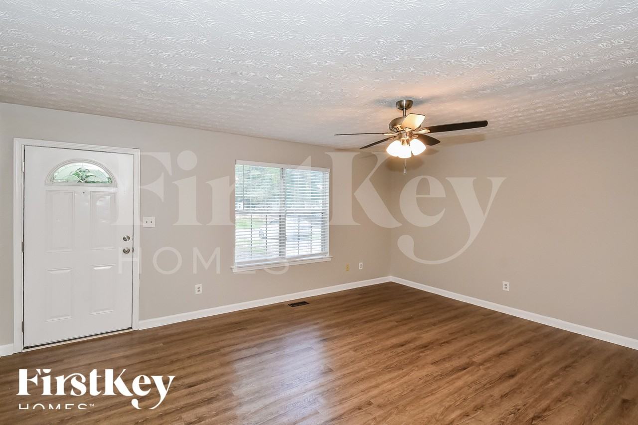 176 Shadow Wood Dr - Photo 3 of 18