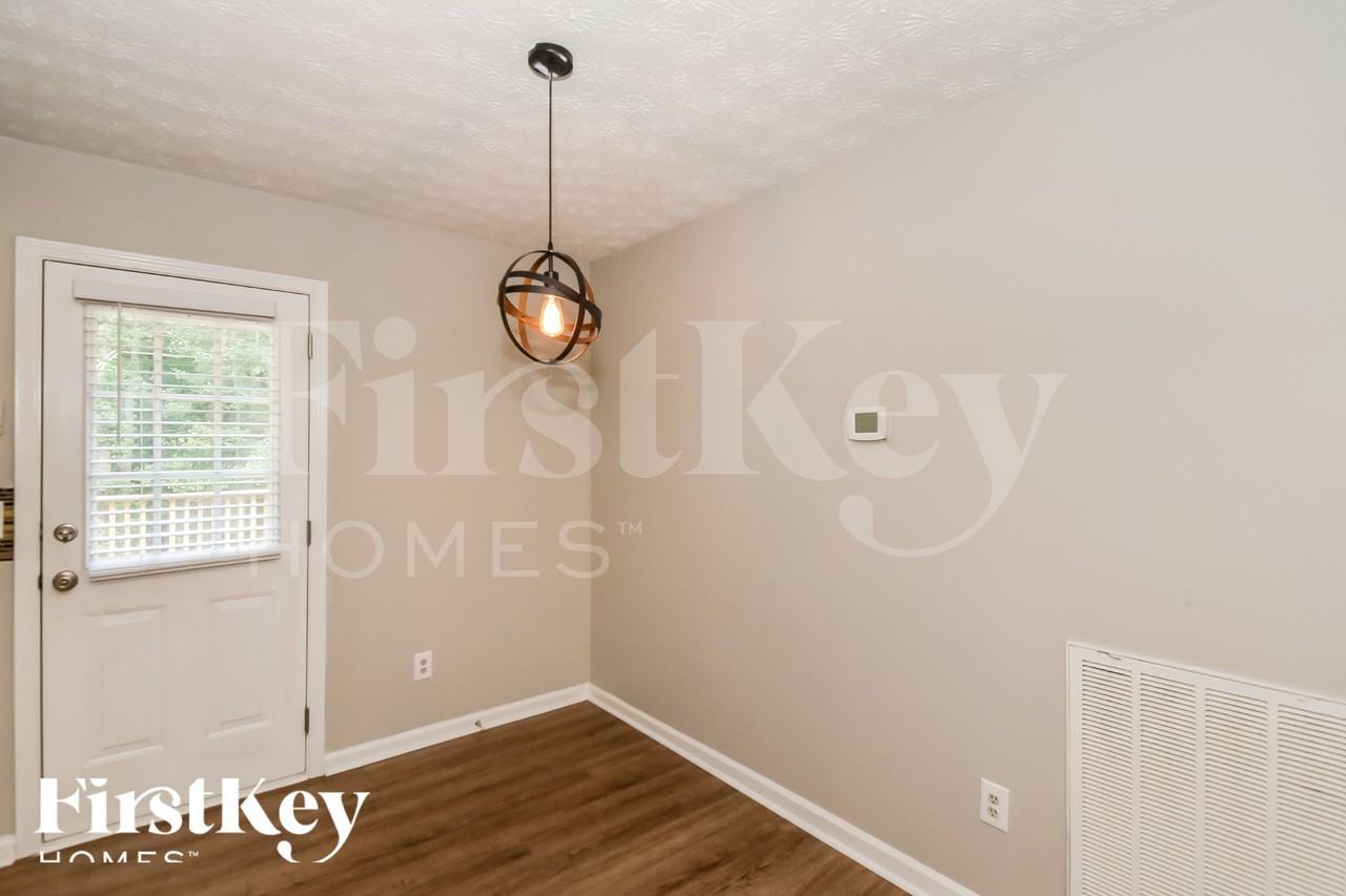 176 Shadow Wood Dr - Photo 6 of 18