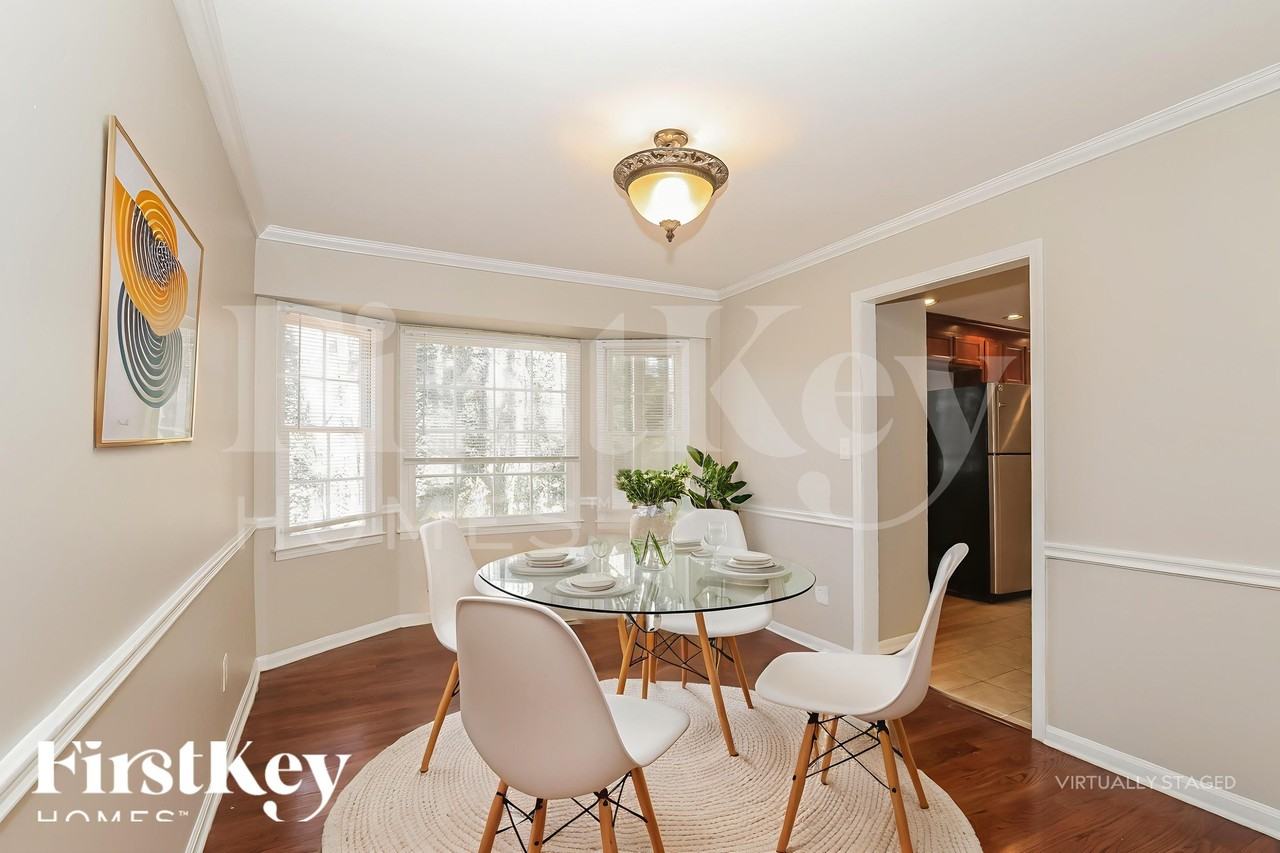 3843 Holland Dr - Photo 7 of 18