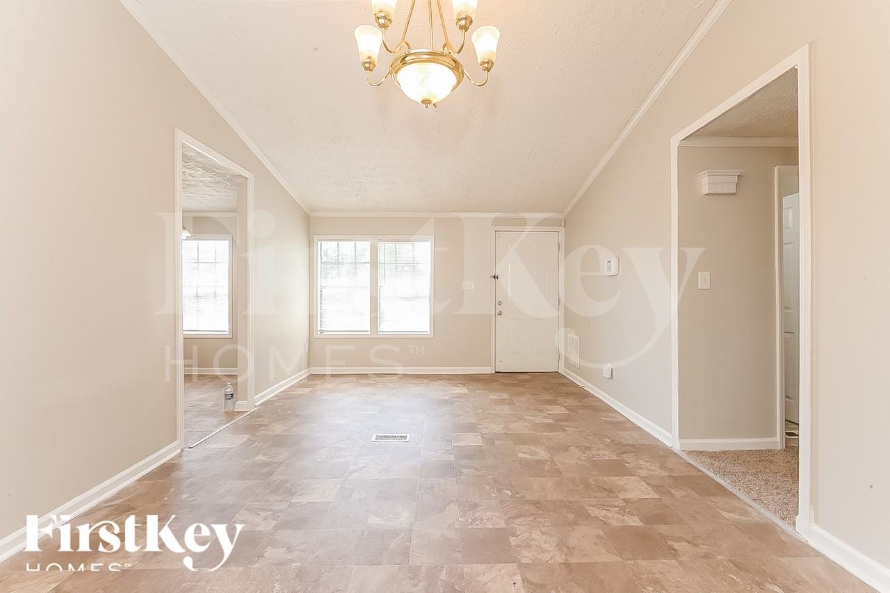 160 Sherwood Loop - Photo 2 of 18