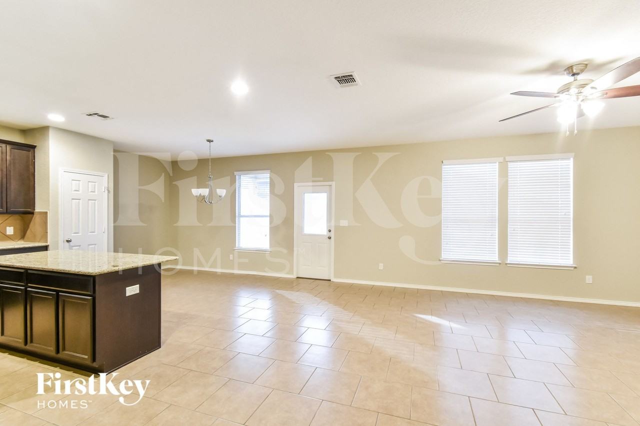 12831 Limestone Way - Photo 3 of 15