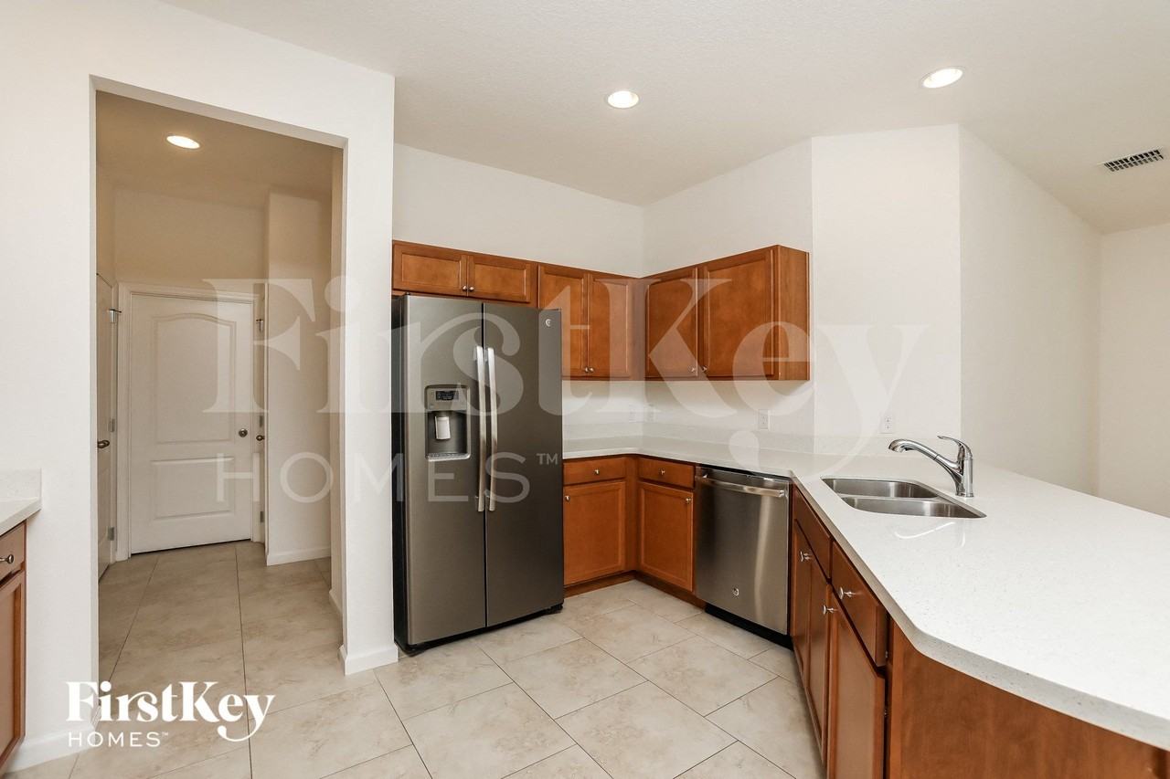 16719 Abbey Hill Ct - Photo 6 of 15