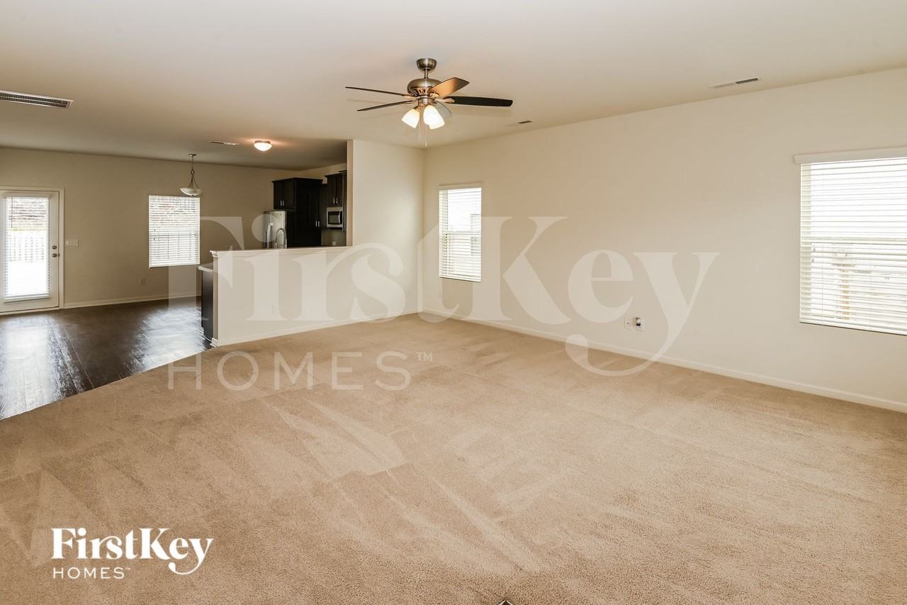 153 Hidden Lakes Rd - Photo 3 of 15