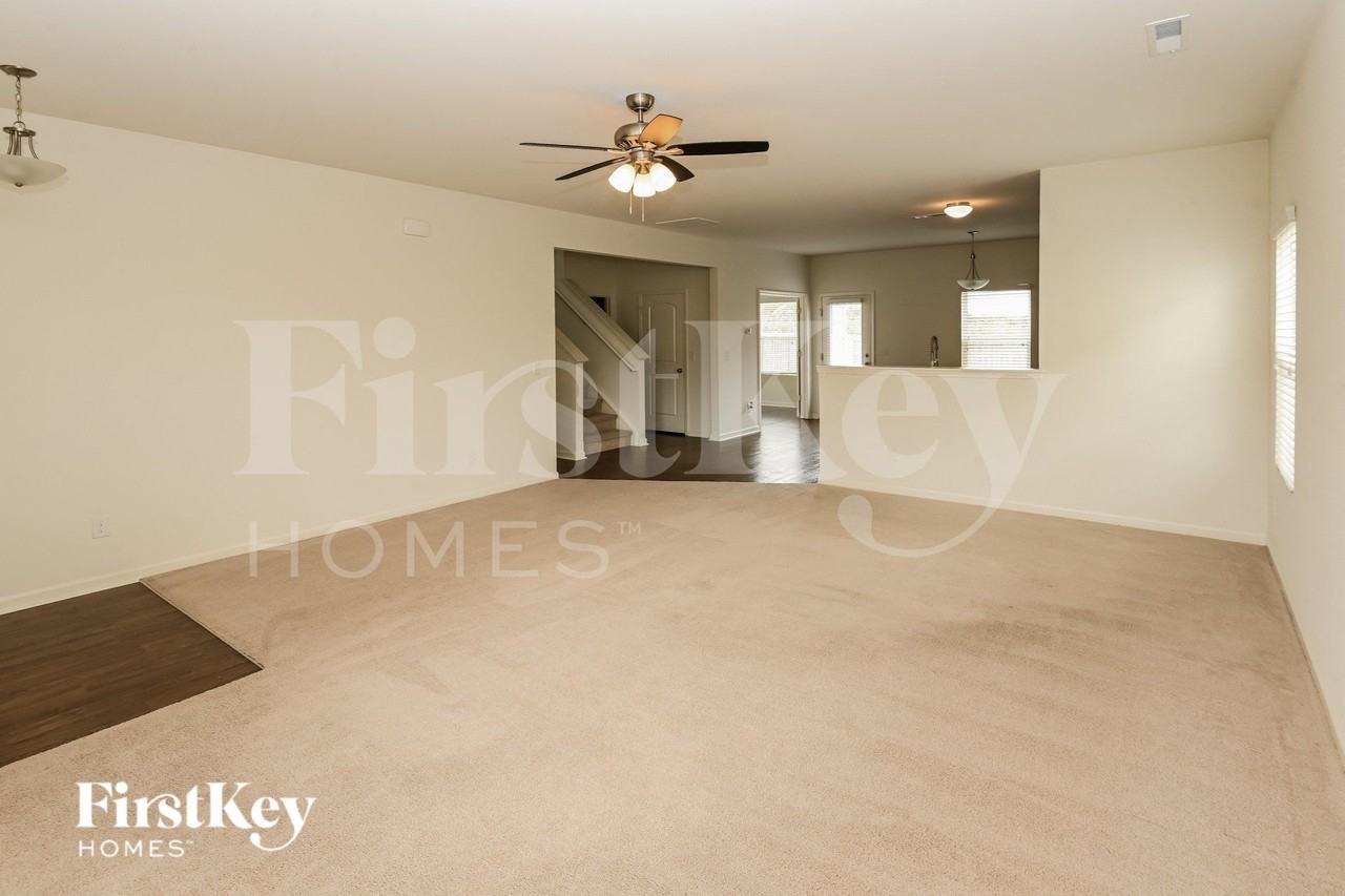 153 Hidden Lakes Rd - Photo 4 of 15