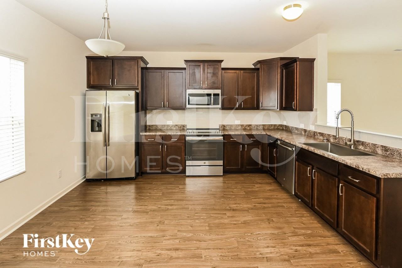 153 Hidden Lakes Rd - Photo 5 of 15