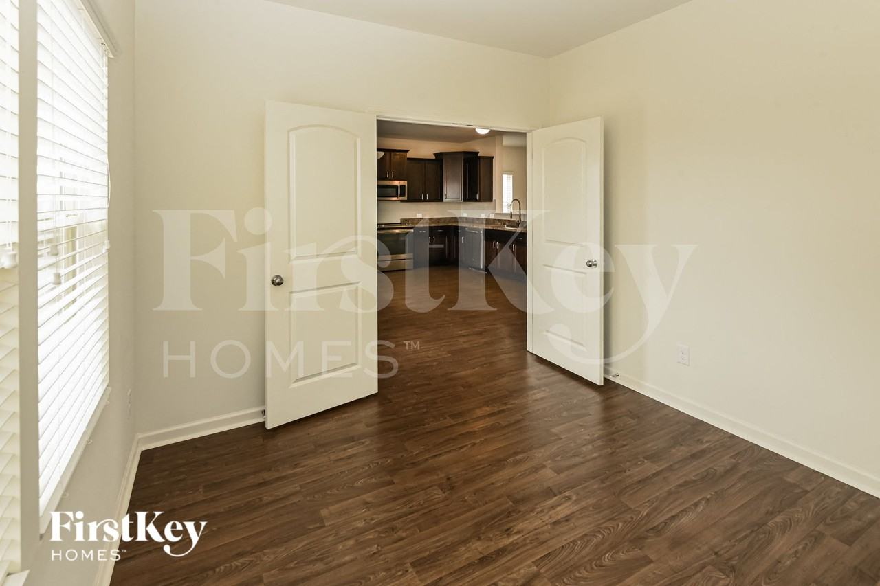 153 Hidden Lakes Rd - Photo 7 of 15