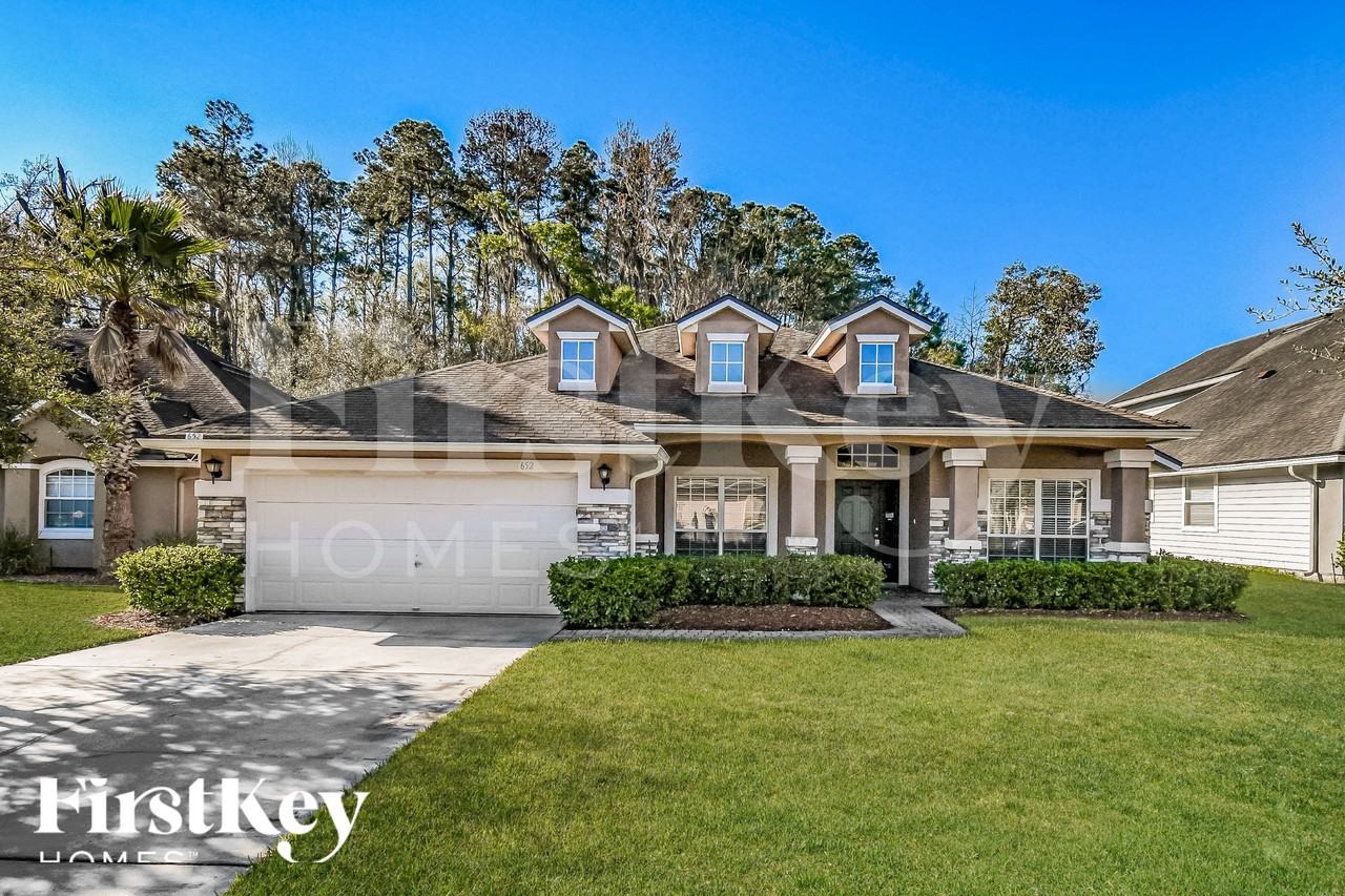 652 Reflection Cove Rd