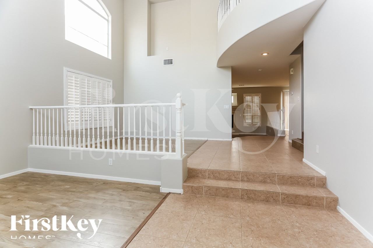 8645 Radiant Ruby Ave - Photo 2 of 18