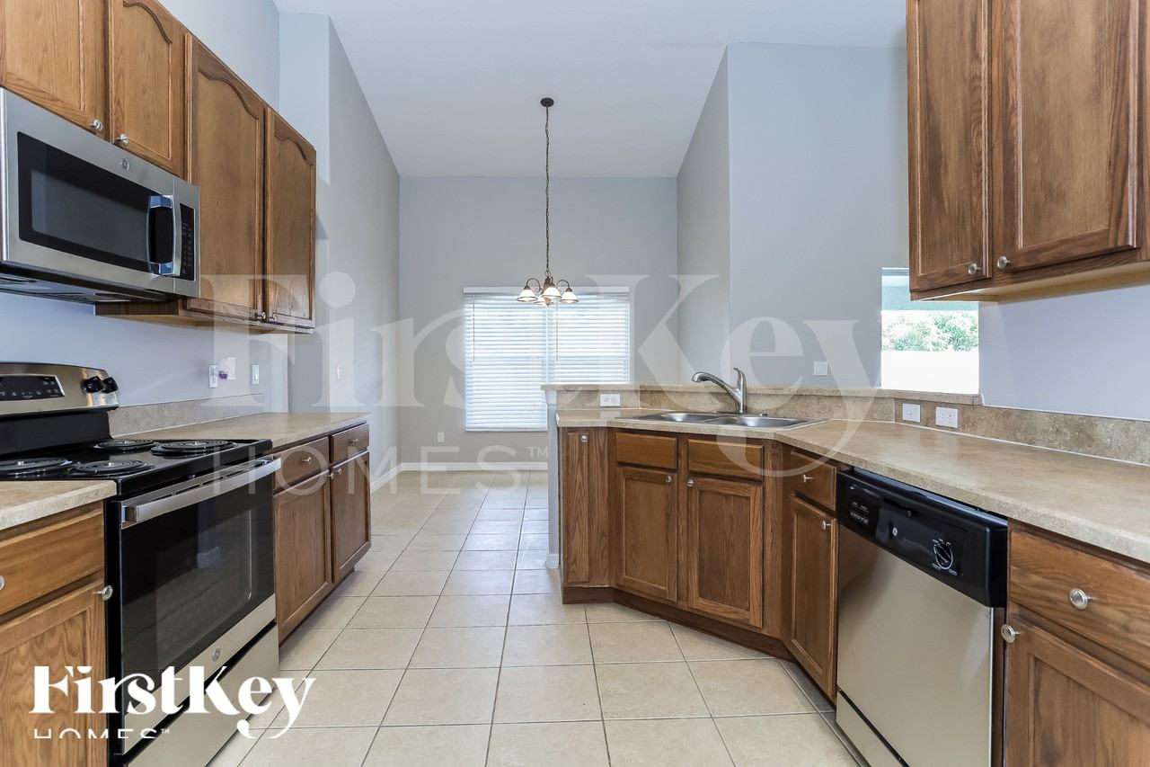 4648 Huron Bay Cir - Photo 7 of 18