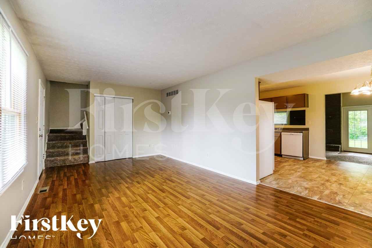 161 Greenlake St - Photo 3 of 19