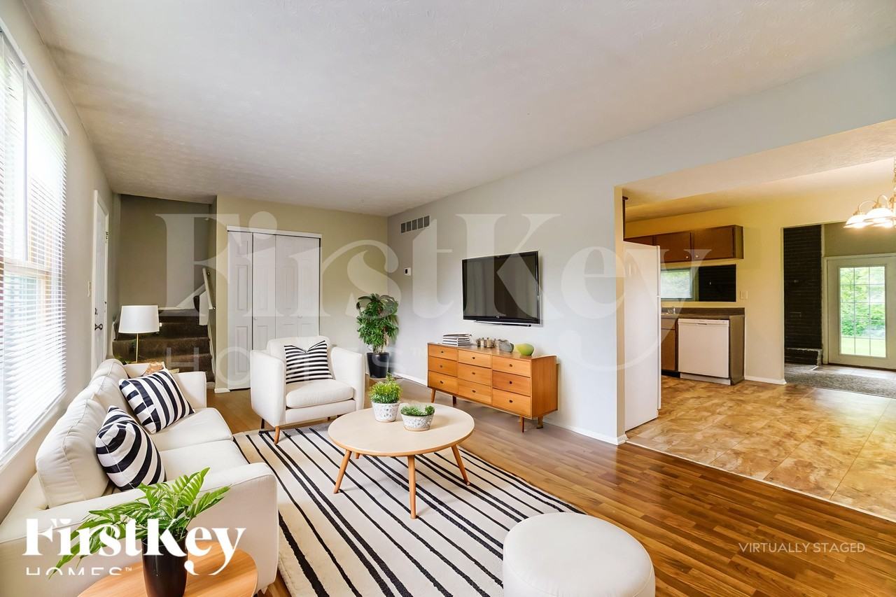 161 Greenlake St - Photo 4 of 19