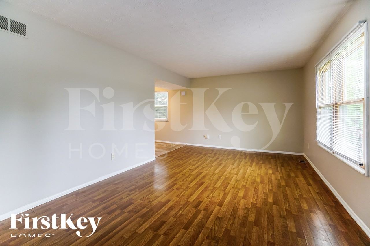 161 Greenlake St - Photo 6 of 19