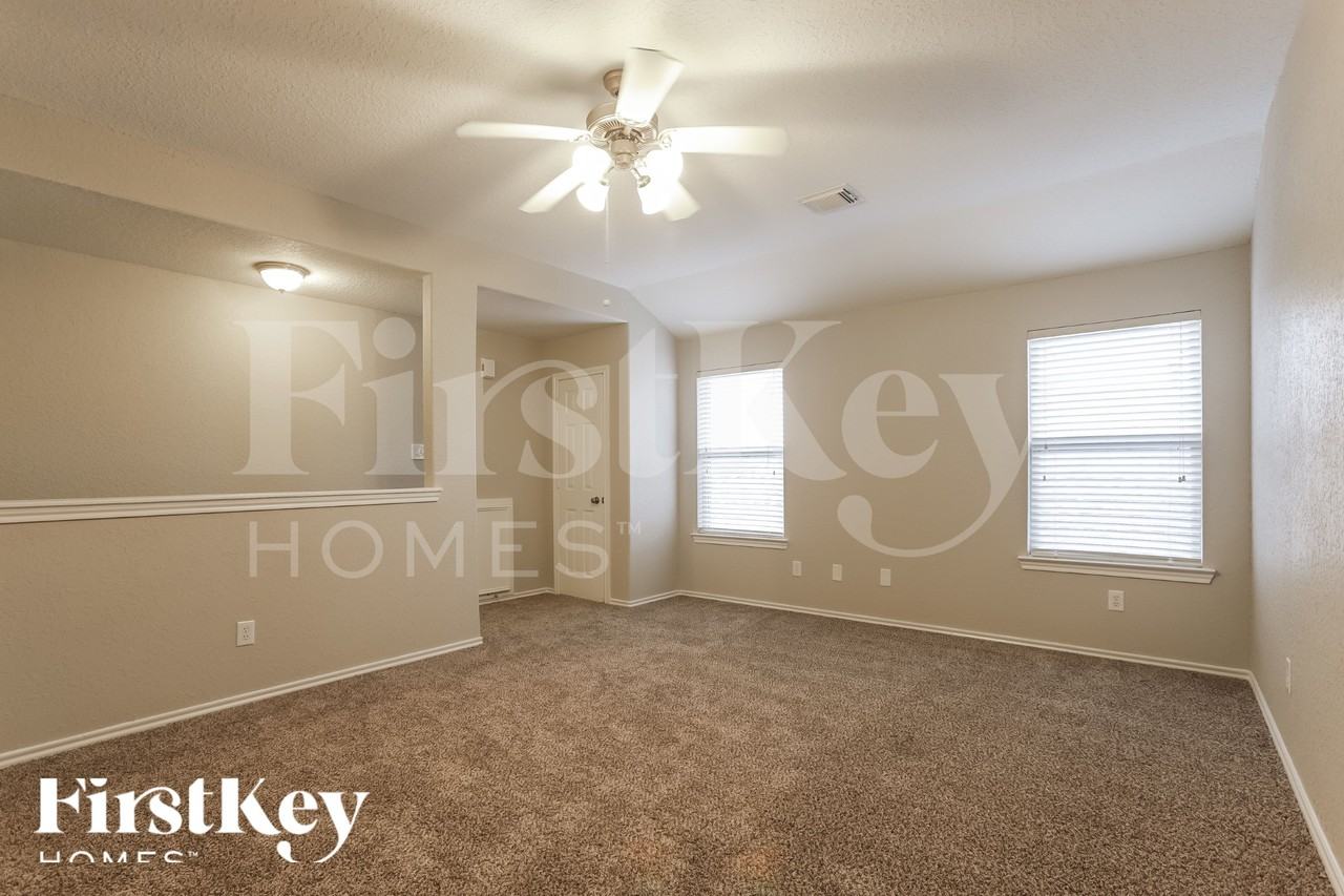 3607 Primrose Trace Ln - Photo 3 of 18