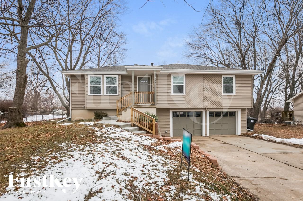 16512 Greenwald Dr - Photo 2 of 18