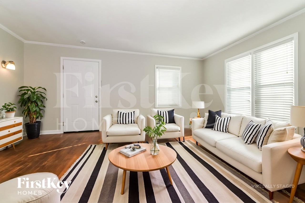 9058 E 66th Ter - Photo 6 of 19