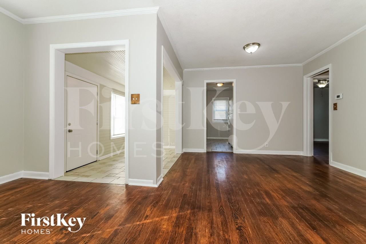 9058 E 66th Ter - Photo 7 of 19