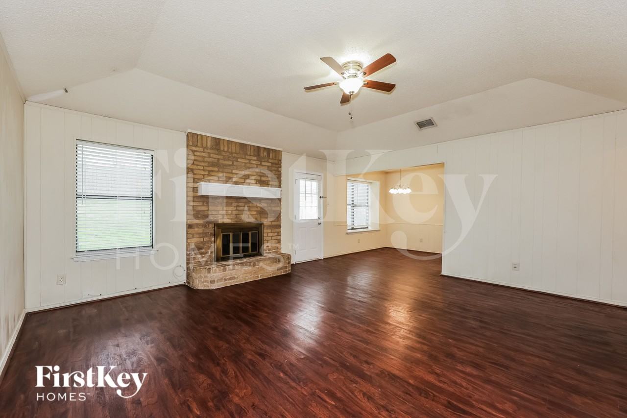 6525 Constitution Dr - Photo 2 of 19