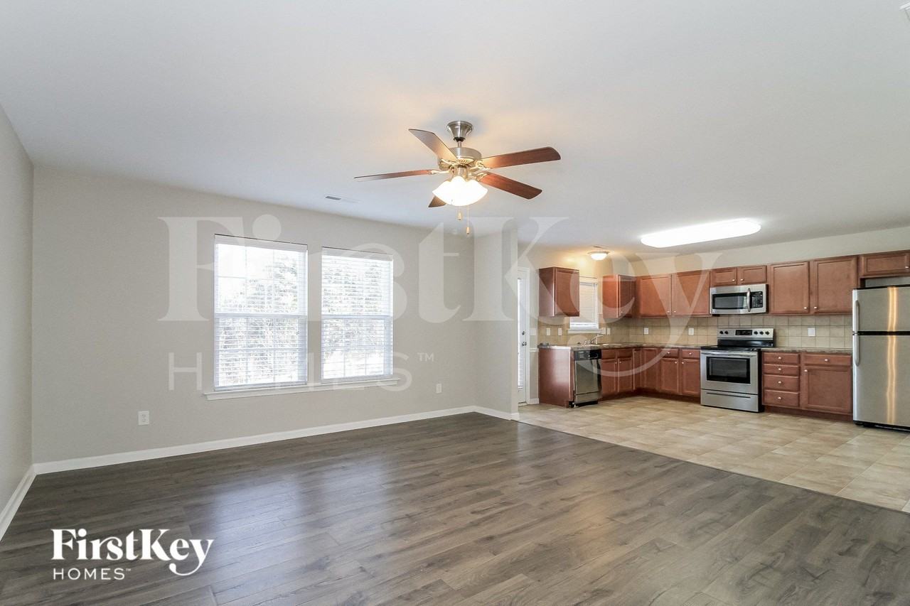 5615 Misty Hill Cir - Photo 4 of 15