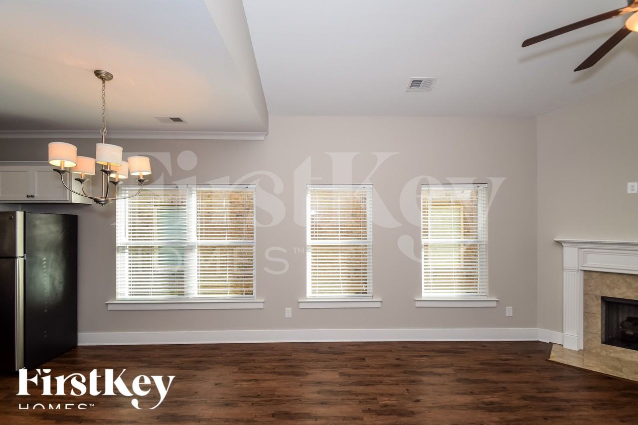 5521 Park Side Rd - Photo 4 of 18