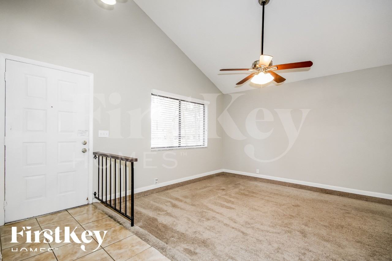 3702 Greenford St - Photo 3 of 18