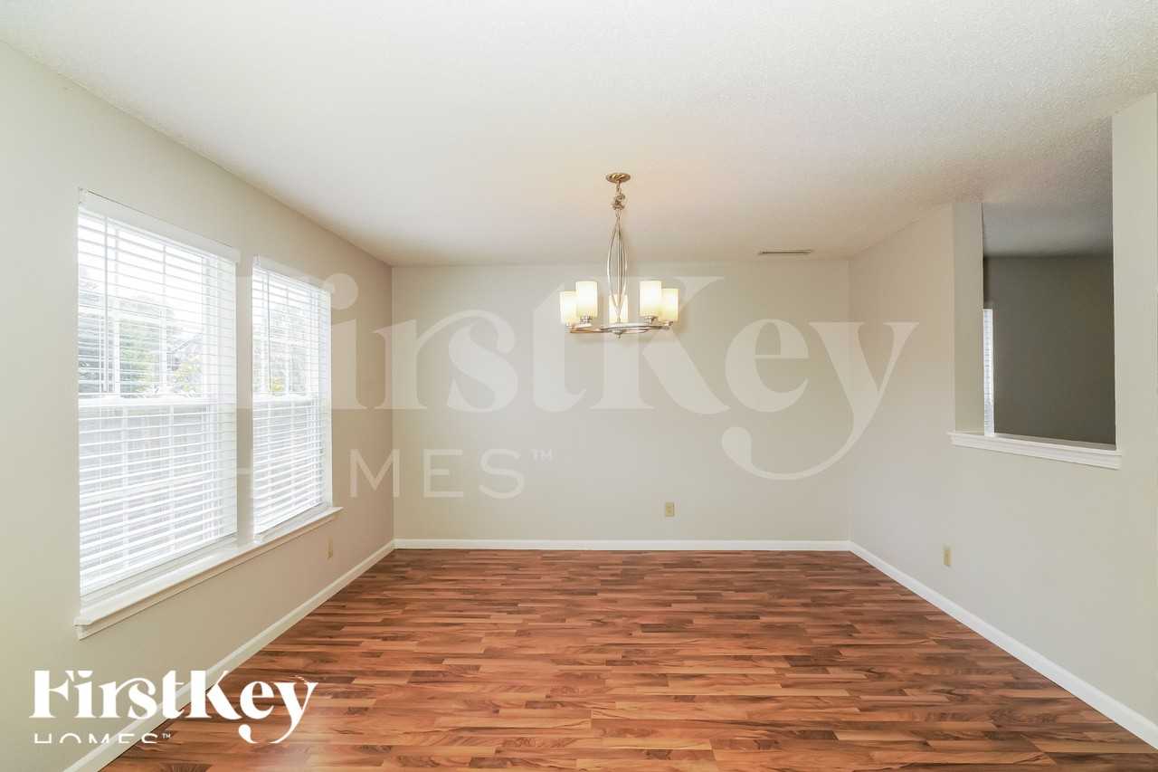 339 Winterset Way - Photo 5 of 18