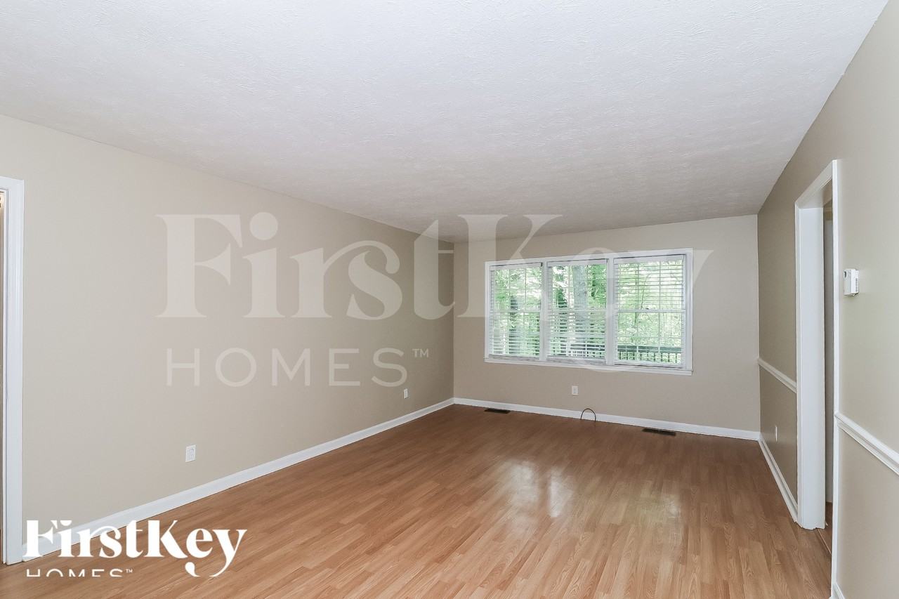 3082 Lake Ranch Dr - Photo 2 of 18