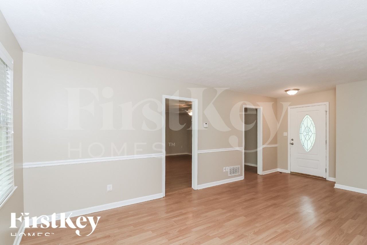 3082 Lake Ranch Dr - Photo 4 of 18