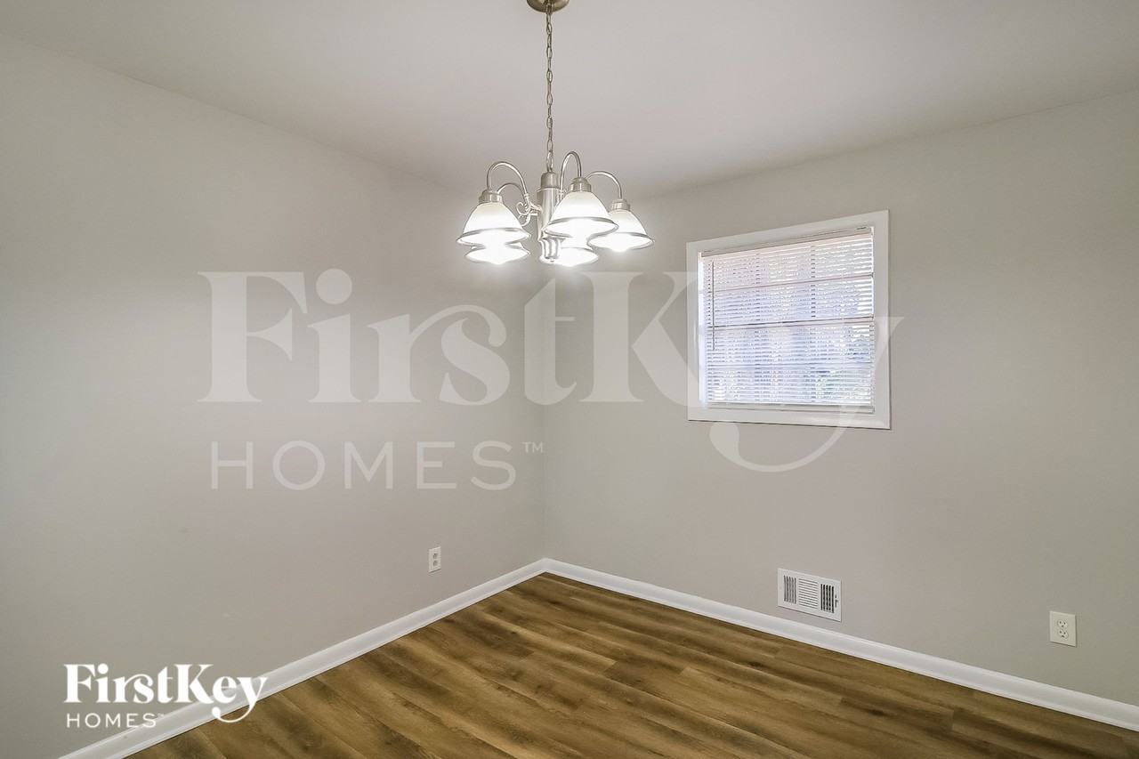 2364 Tiffany Cir - Photo 6 of 19