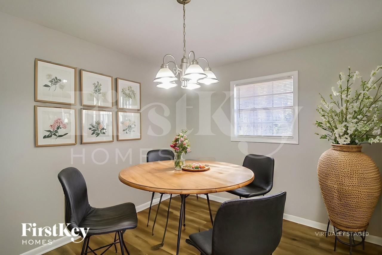 2364 Tiffany Cir - Photo 7 of 19