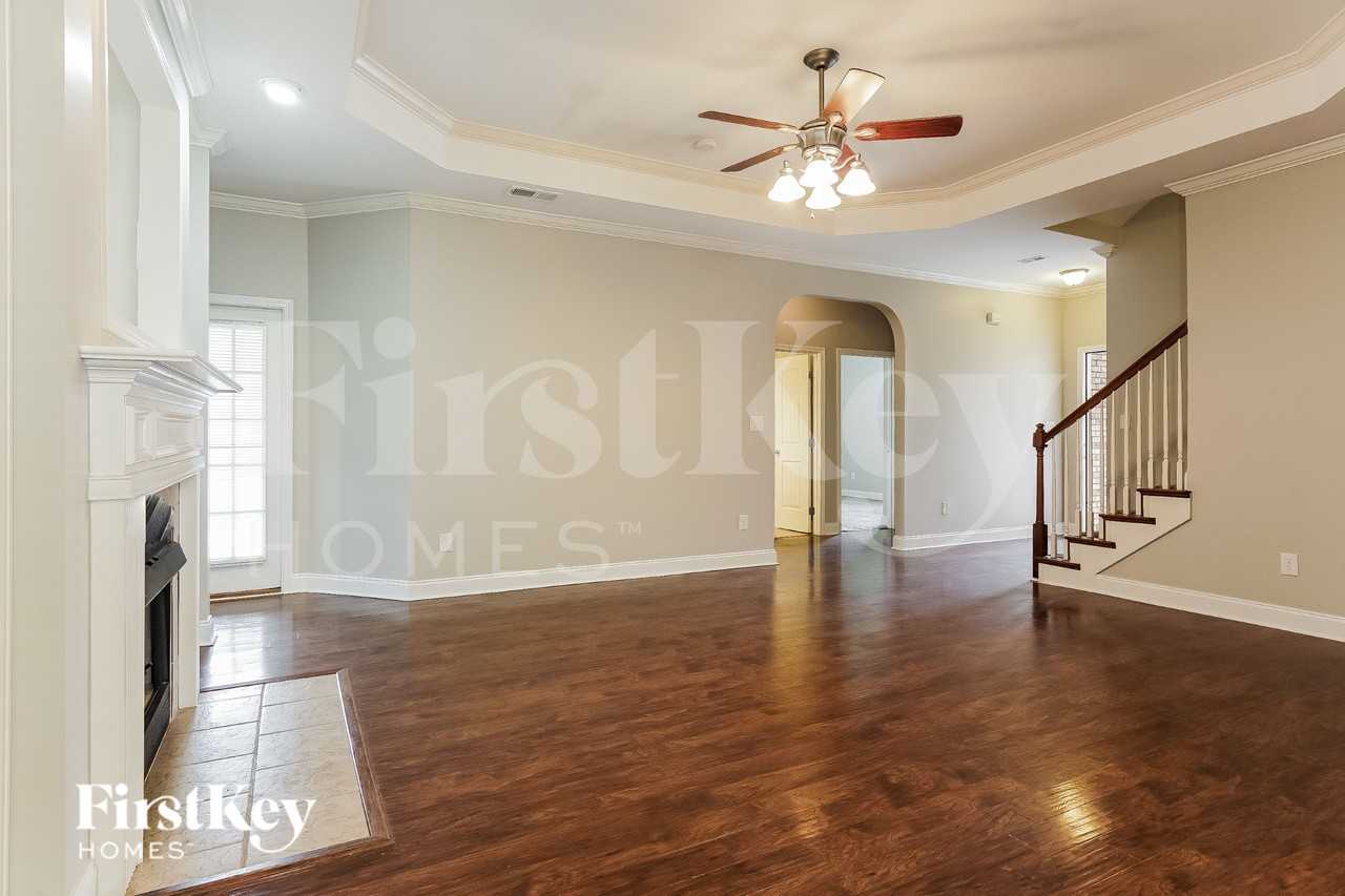 2057 Highview Way - Photo 5 of 18